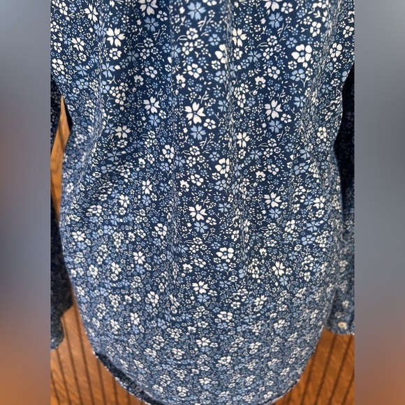 Tommy Hilfiger Women's button up collared Blue Blouse size medium - Picture 5 of 10